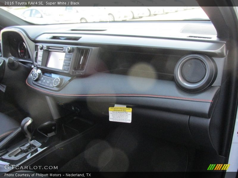 Super White / Black 2016 Toyota RAV4 SE