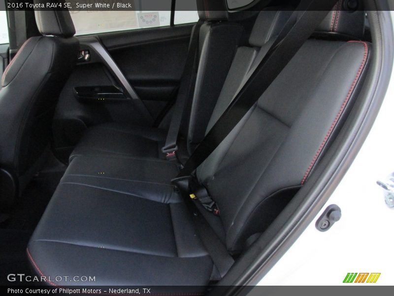 Super White / Black 2016 Toyota RAV4 SE