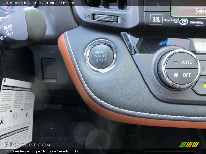 Controls of 2016 RAV4 SE