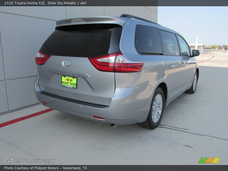 Silver Sky Metallic / Ash 2016 Toyota Sienna XLE