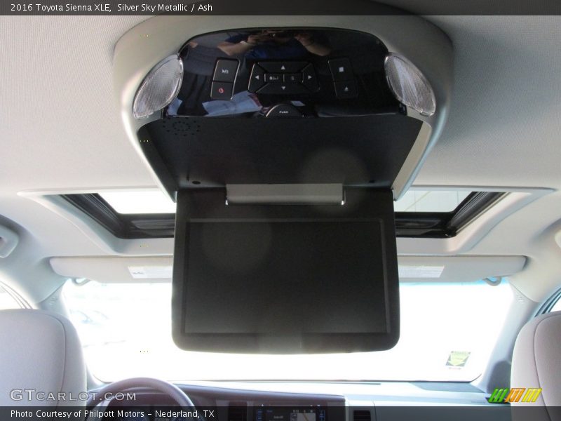 Silver Sky Metallic / Ash 2016 Toyota Sienna XLE