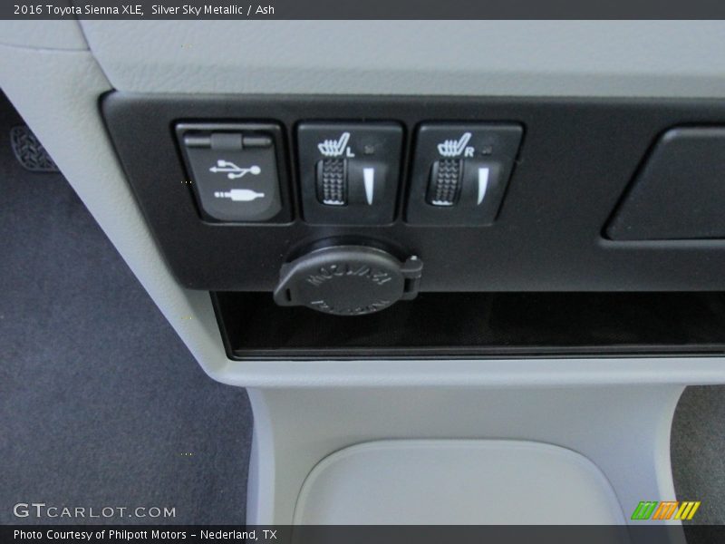 Silver Sky Metallic / Ash 2016 Toyota Sienna XLE