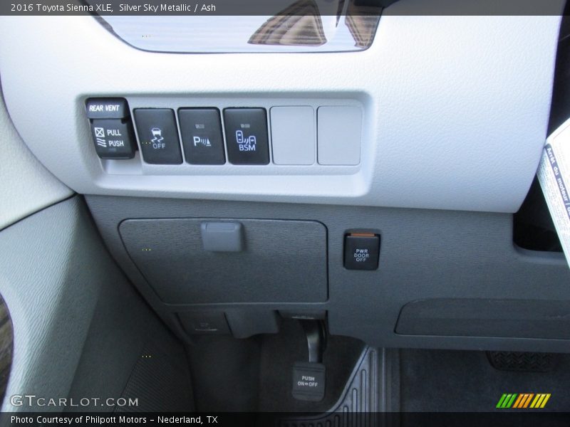 Silver Sky Metallic / Ash 2016 Toyota Sienna XLE