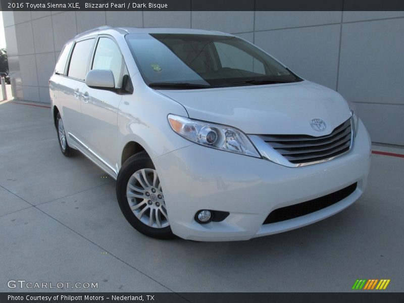 Blizzard Pearl / Dark Bisque 2016 Toyota Sienna XLE