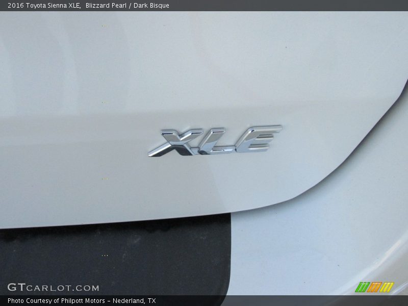 Blizzard Pearl / Dark Bisque 2016 Toyota Sienna XLE