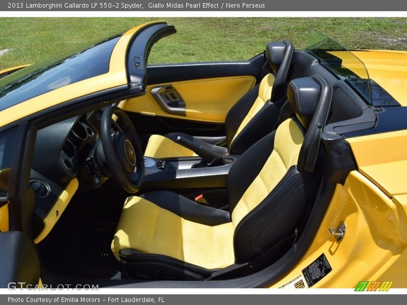  2013 Gallardo LP 550-2 Spyder Nero Perseus Interior