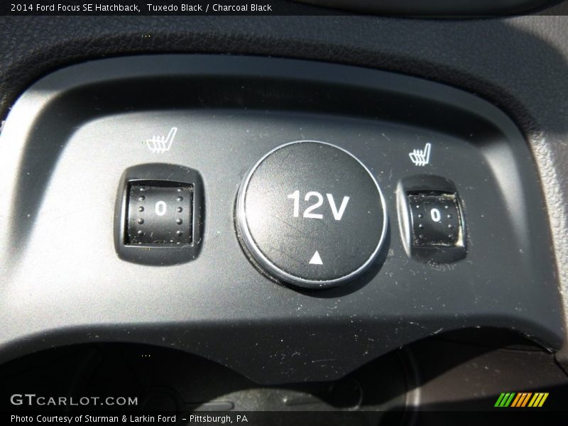 Tuxedo Black / Charcoal Black 2014 Ford Focus SE Hatchback