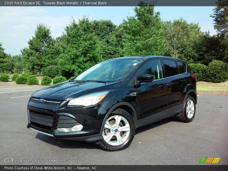 Tuxedo Black Metallic / Charcoal Black 2015 Ford Escape SE