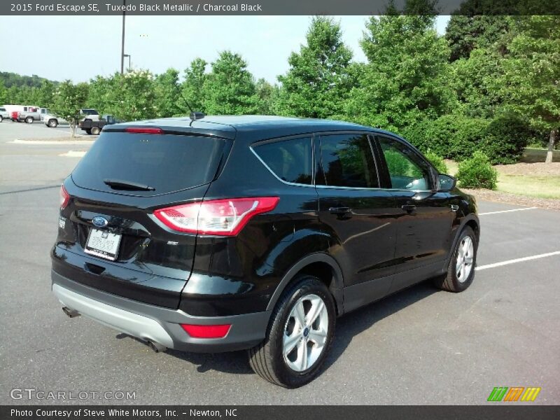 Tuxedo Black Metallic / Charcoal Black 2015 Ford Escape SE