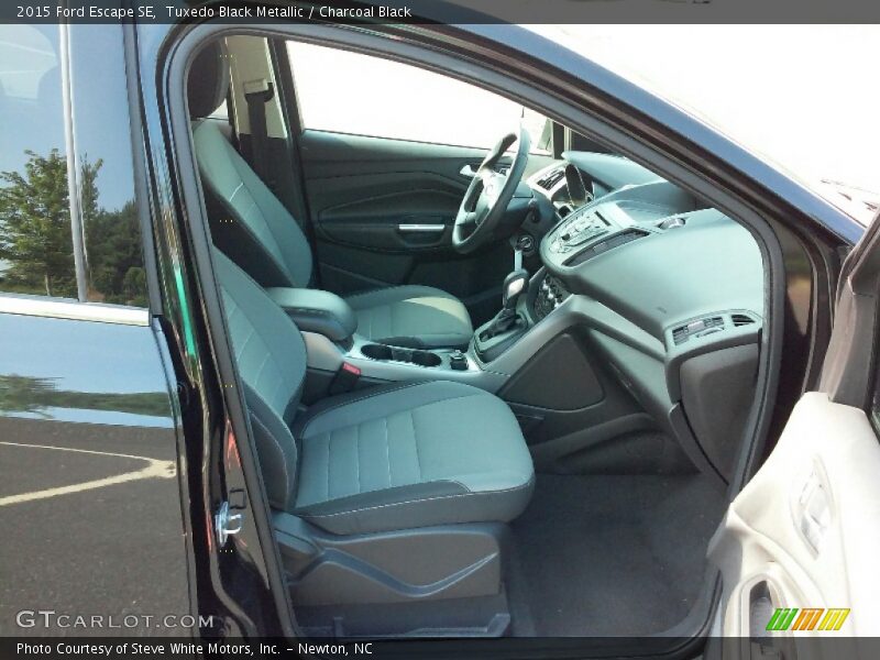 Tuxedo Black Metallic / Charcoal Black 2015 Ford Escape SE
