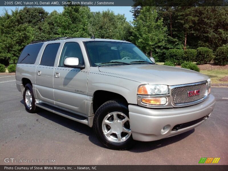 Silver Birch Metallic / Sandstone 2005 GMC Yukon XL Denali AWD