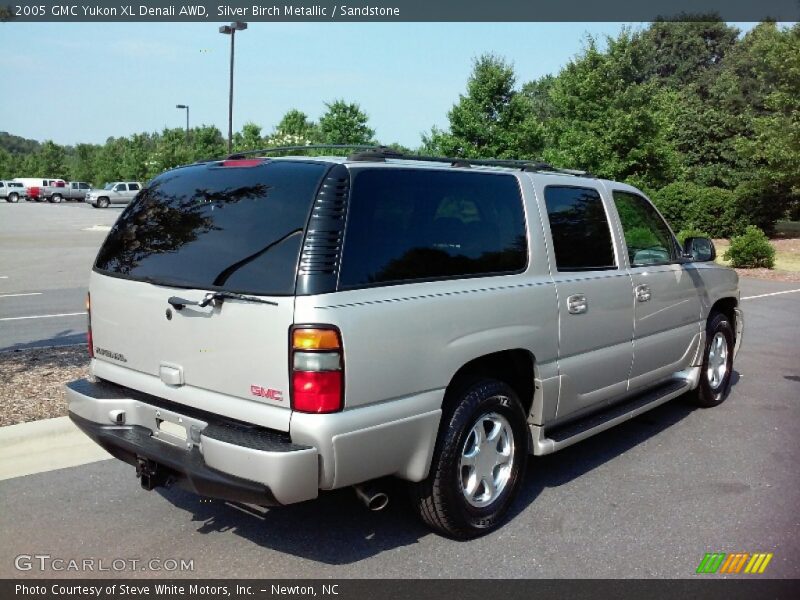 Silver Birch Metallic / Sandstone 2005 GMC Yukon XL Denali AWD