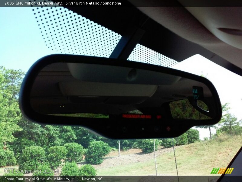 Silver Birch Metallic / Sandstone 2005 GMC Yukon XL Denali AWD
