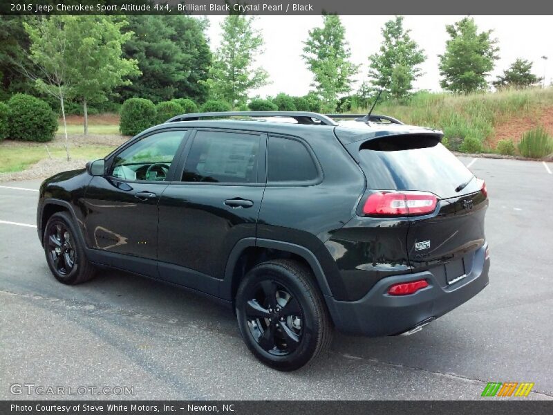 Brilliant Black Crystal Pearl / Black 2016 Jeep Cherokee Sport Altitude 4x4