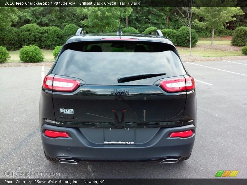 Brilliant Black Crystal Pearl / Black 2016 Jeep Cherokee Sport Altitude 4x4