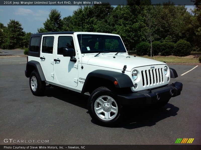 Bright White / Black 2016 Jeep Wrangler Unlimited Sport 4x4 RHD