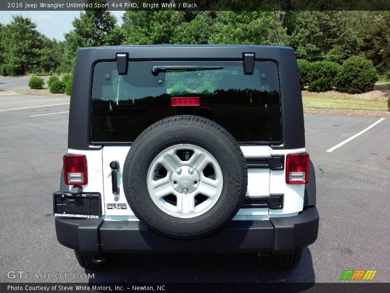 Bright White / Black 2016 Jeep Wrangler Unlimited Sport 4x4 RHD