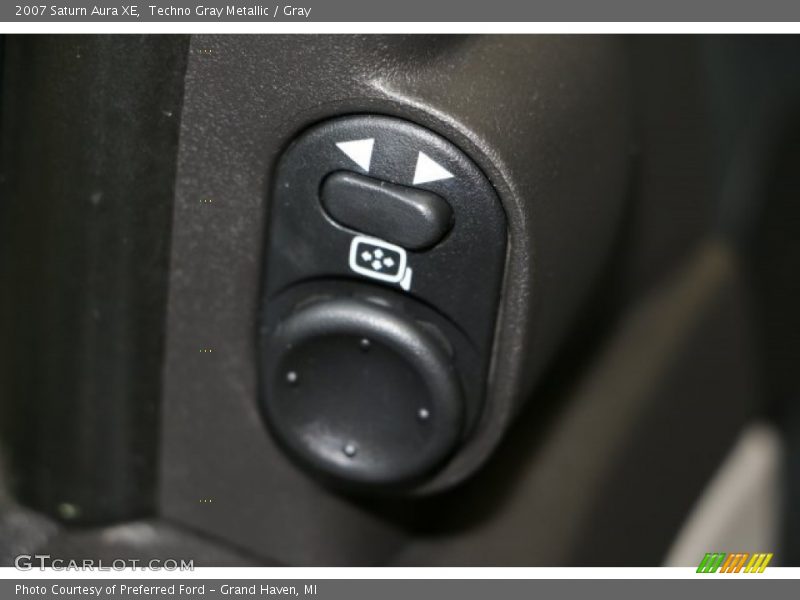 Techno Gray Metallic / Gray 2007 Saturn Aura XE
