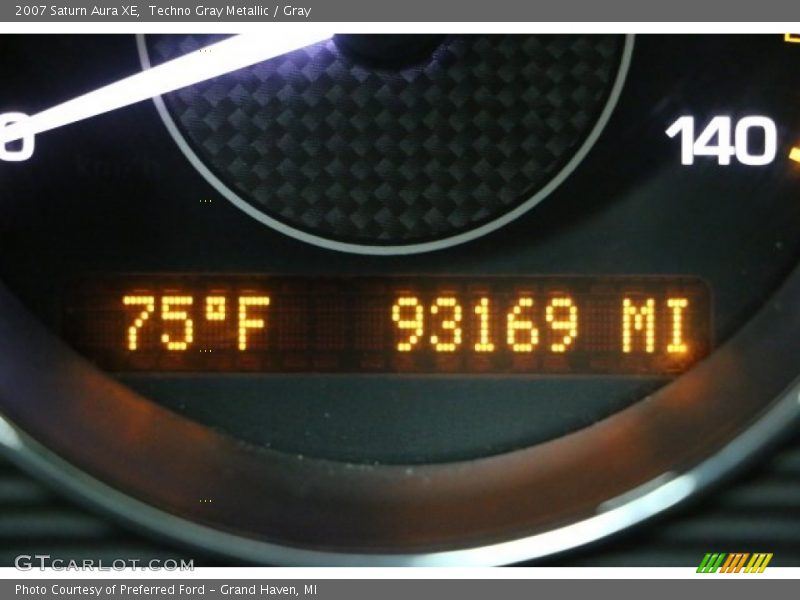 Techno Gray Metallic / Gray 2007 Saturn Aura XE