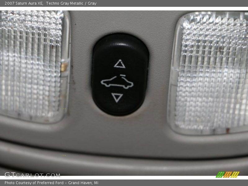 Techno Gray Metallic / Gray 2007 Saturn Aura XE
