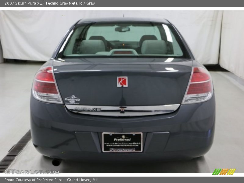Techno Gray Metallic / Gray 2007 Saturn Aura XE