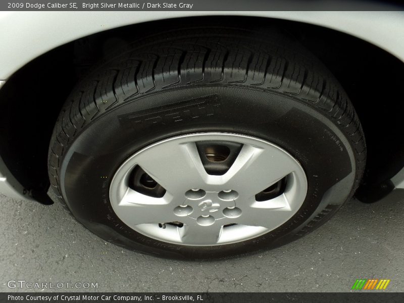 Bright Silver Metallic / Dark Slate Gray 2009 Dodge Caliber SE