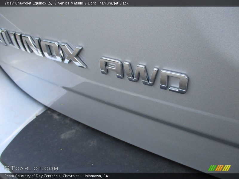 Silver Ice Metallic / Light Titanium/Jet Black 2017 Chevrolet Equinox LS