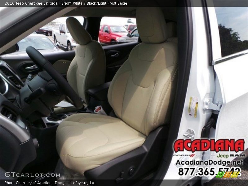 Bright White / Black/Light Frost Beige 2016 Jeep Cherokee Latitude