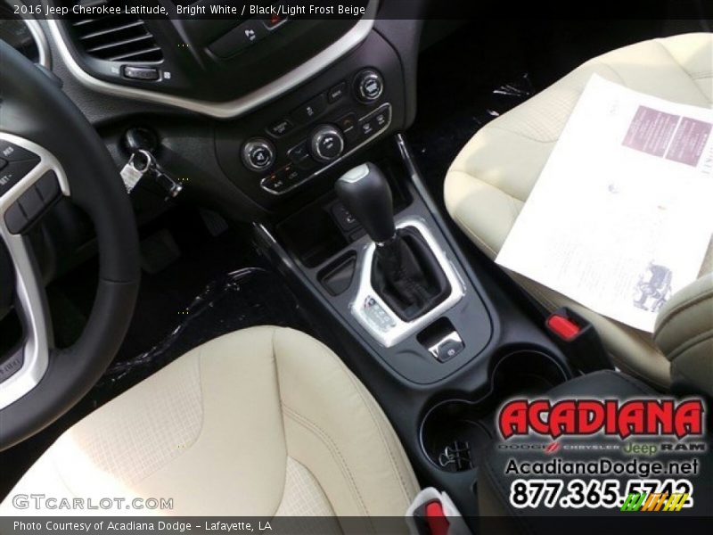 Bright White / Black/Light Frost Beige 2016 Jeep Cherokee Latitude