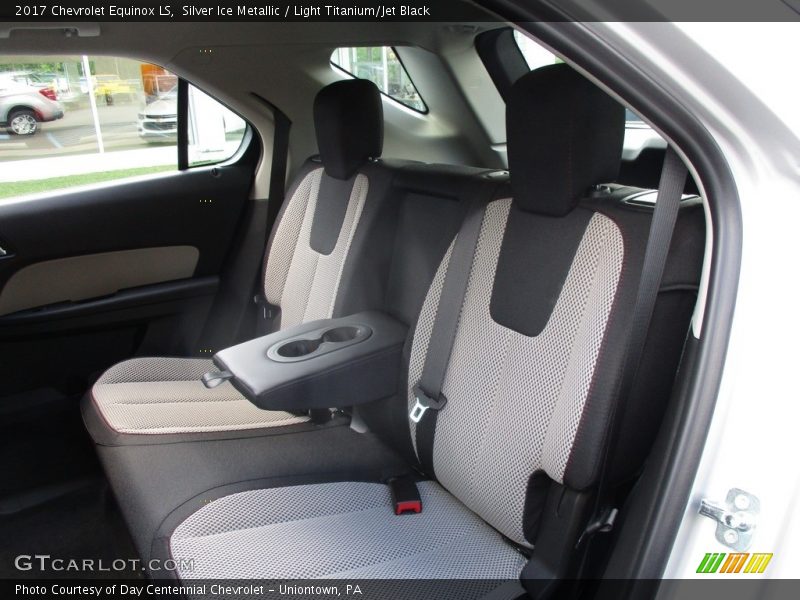 Silver Ice Metallic / Light Titanium/Jet Black 2017 Chevrolet Equinox LS