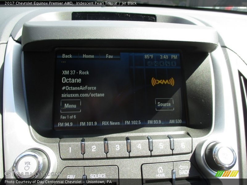 Iridescent Pearl Tricoat / Jet Black 2017 Chevrolet Equinox Premier AWD