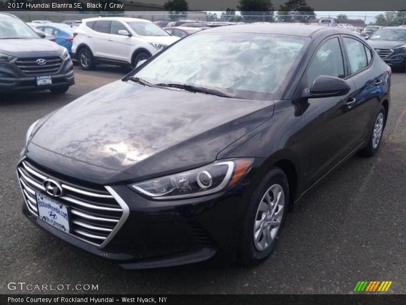 Black / Gray 2017 Hyundai Elantra SE