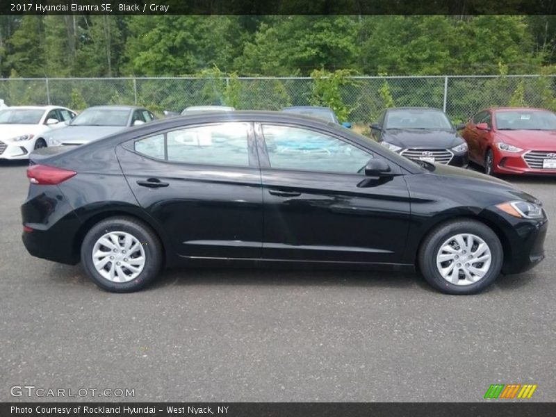 Black / Gray 2017 Hyundai Elantra SE