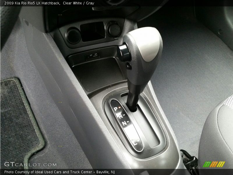 Clear White / Gray 2009 Kia Rio Rio5 LX Hatchback