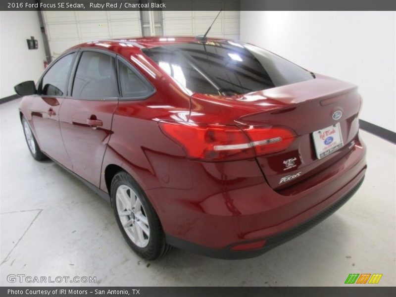 Ruby Red / Charcoal Black 2016 Ford Focus SE Sedan