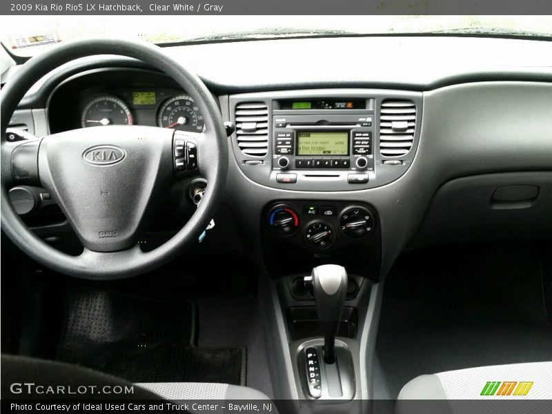 Clear White / Gray 2009 Kia Rio Rio5 LX Hatchback