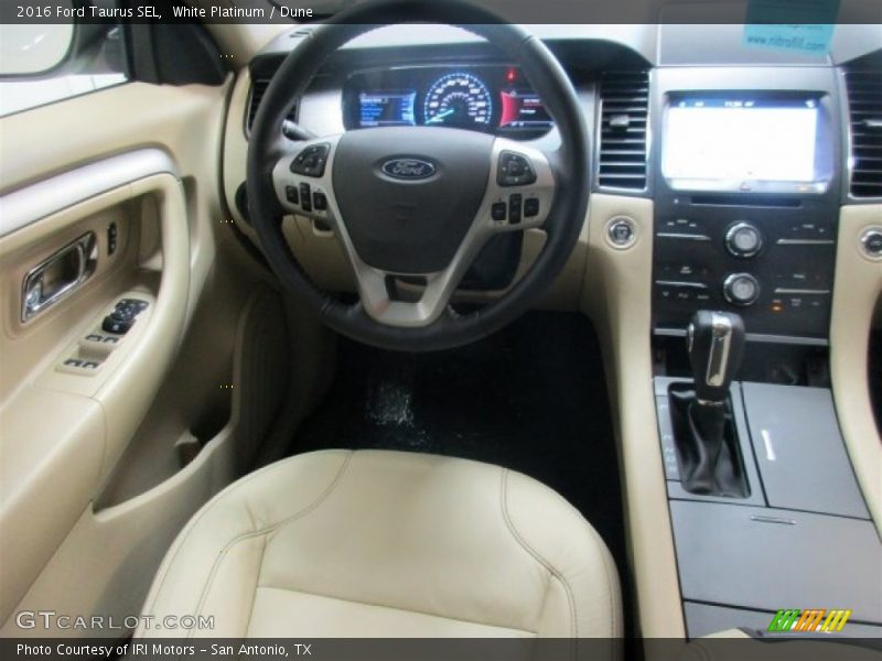White Platinum / Dune 2016 Ford Taurus SEL