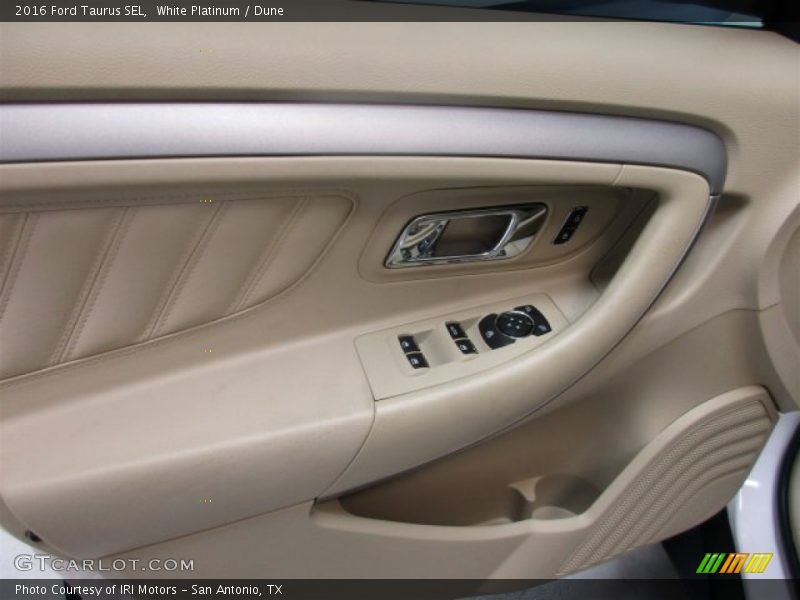 White Platinum / Dune 2016 Ford Taurus SEL