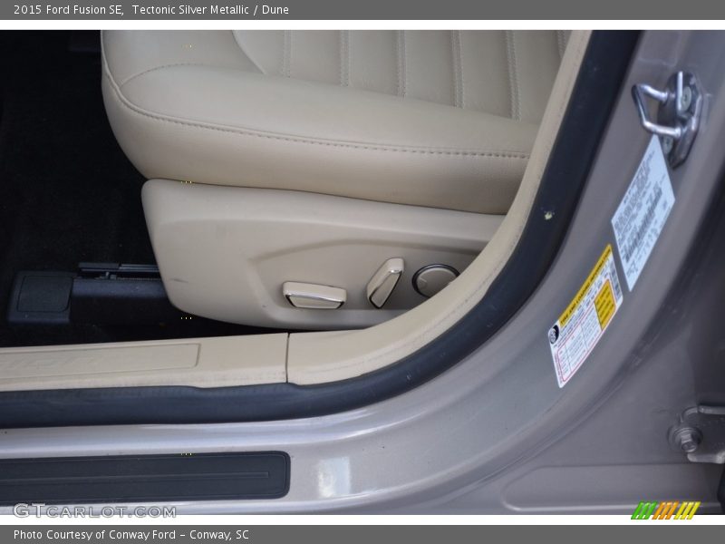 Tectonic Silver Metallic / Dune 2015 Ford Fusion SE