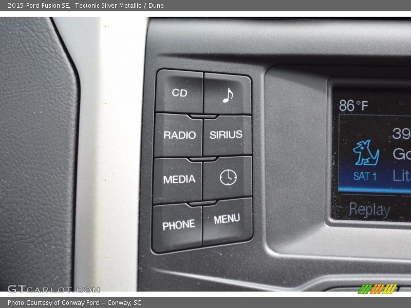 Tectonic Silver Metallic / Dune 2015 Ford Fusion SE
