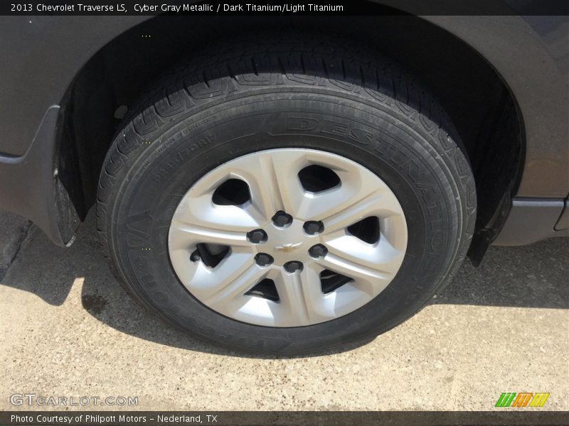Cyber Gray Metallic / Dark Titanium/Light Titanium 2013 Chevrolet Traverse LS