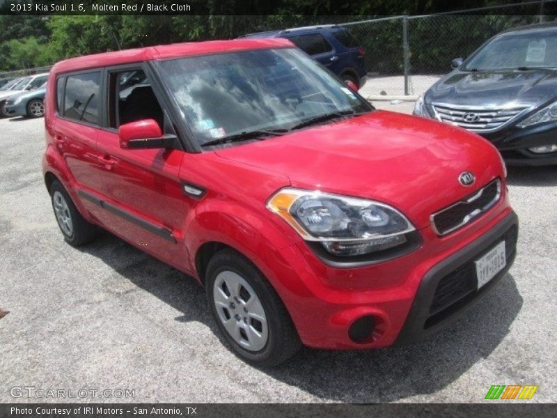 Molten Red / Black Cloth 2013 Kia Soul 1.6