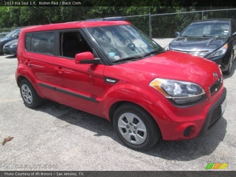 Molten Red / Black Cloth 2013 Kia Soul 1.6