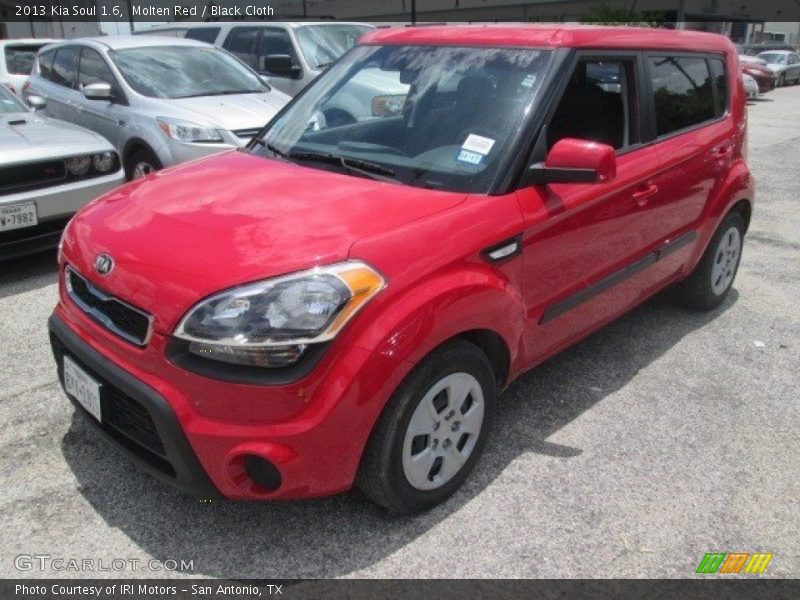 Molten Red / Black Cloth 2013 Kia Soul 1.6