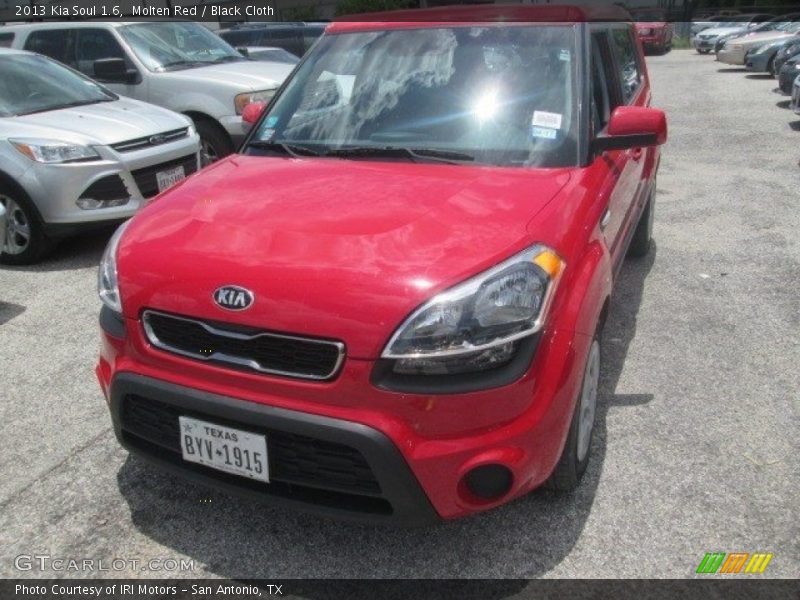 Molten Red / Black Cloth 2013 Kia Soul 1.6