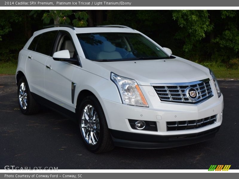 Front 3/4 View of 2014 SRX Premium