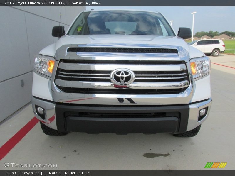 Super White / Black 2016 Toyota Tundra SR5 CrewMax