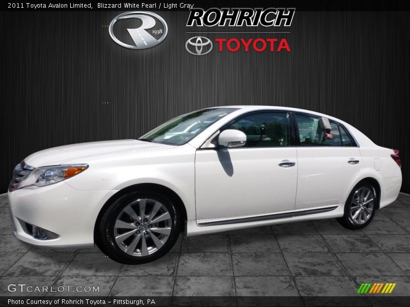 Blizzard White Pearl / Light Gray 2011 Toyota Avalon Limited