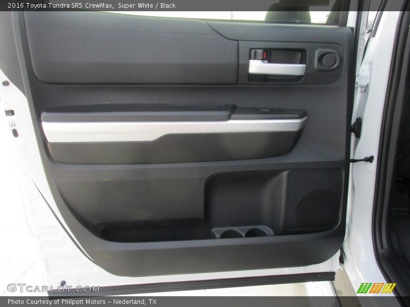 Super White / Black 2016 Toyota Tundra SR5 CrewMax