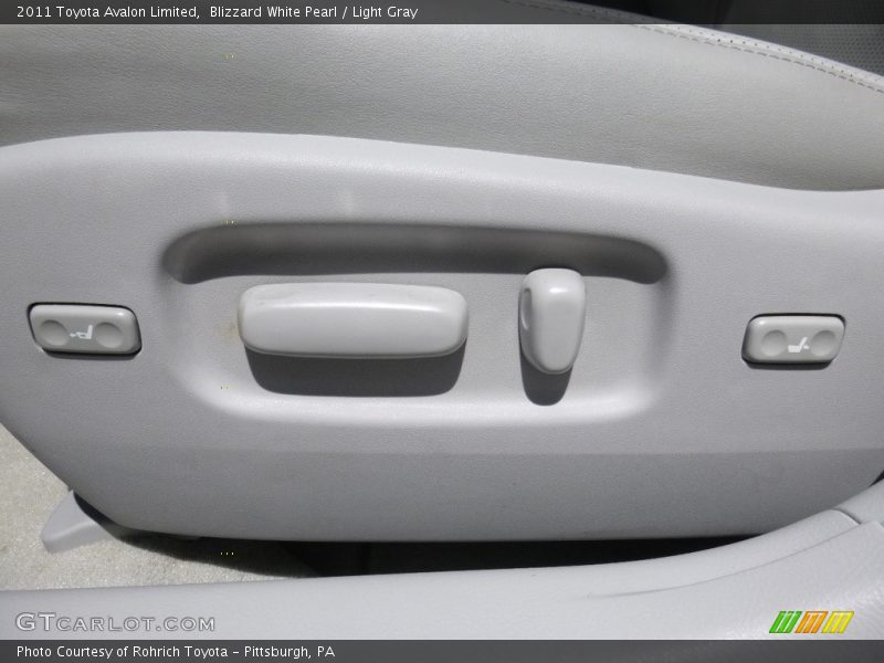 Blizzard White Pearl / Light Gray 2011 Toyota Avalon Limited